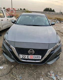 نيسان ألتيما